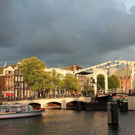 A358 Amstel - On A Houseboat