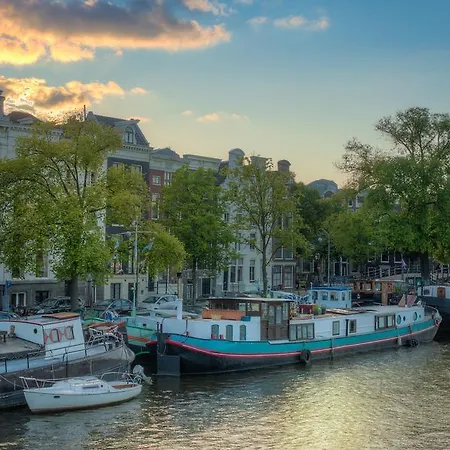 A358 Amstel - On A Houseboat Amszterdam