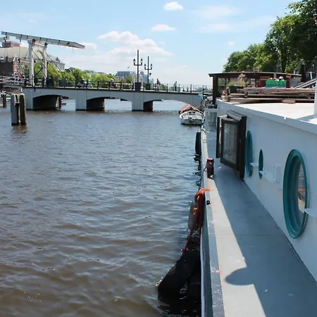 Úszó hotel A358 Amstel - On A Houseboat